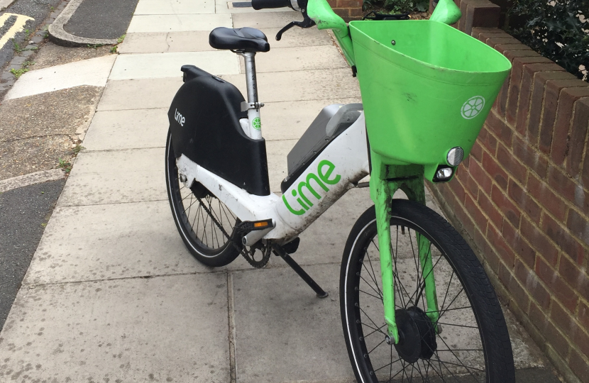 Lime bikes blocking the pavement in Richmond upon Thames