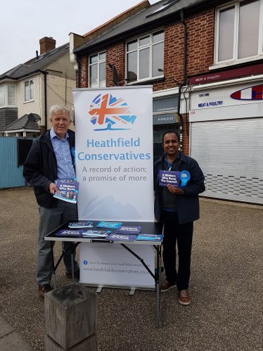 Heathfield Ward Conservatives cmapaigning on Powder Mill Lane